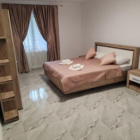 Garsoniera G3 Apartment Craiova Luaran gambar